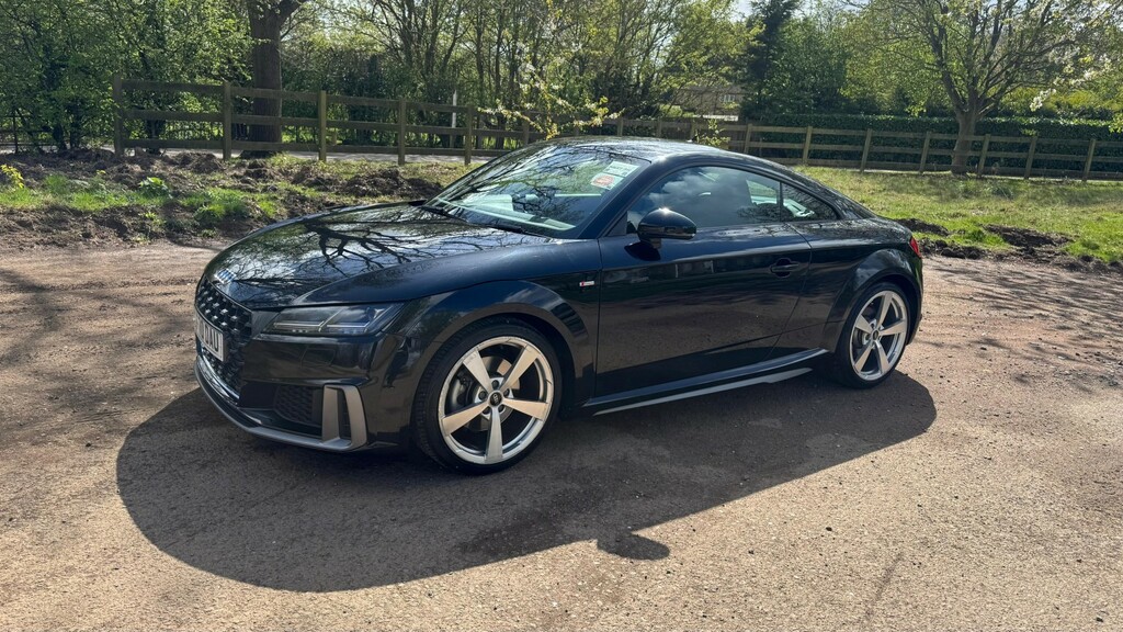 Audi TT 2.0 Tfsi 40 S Line LF70DAU Black #2