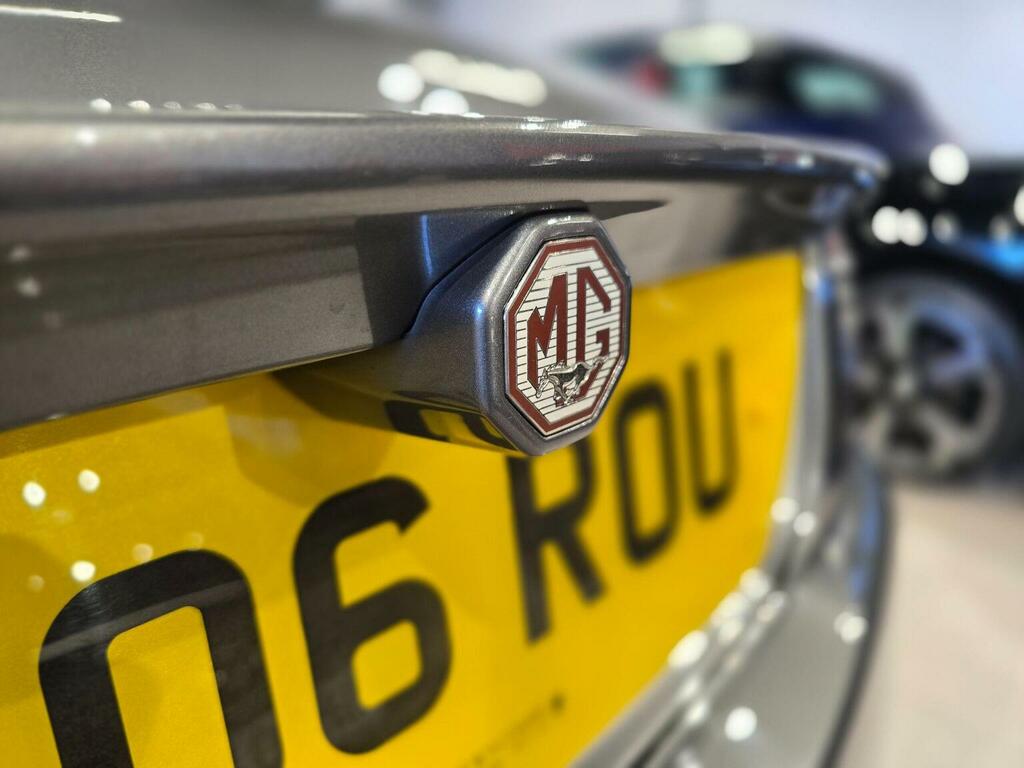 MG ZT Saloon Blue #41