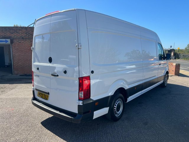 Volkswagen Crafter Tdi Cr35 Trendline Fwd HK72TUJ White #4
