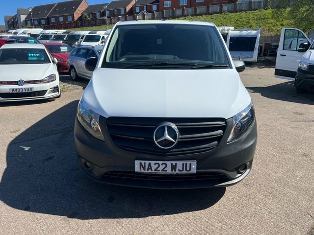 Mercedes-Benz Vito 114 Cdi Progressive G-tronic NA22WJU White #5