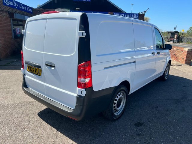 Mercedes-Benz Vito 114 Cdi Progressive G-tronic NA22WJU White #4