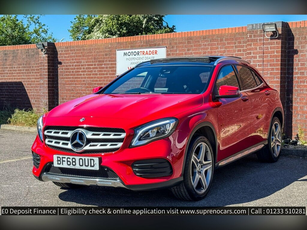 Mercedes-Benz GLA Class 1.6 Gla200 Amg Line Premium Plus Suv BF68OUD Red #3