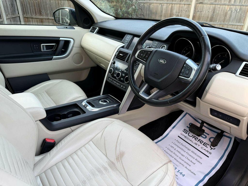 Land Rover Discovery Sport 2L Hse Luxury YX18UBV Black #5