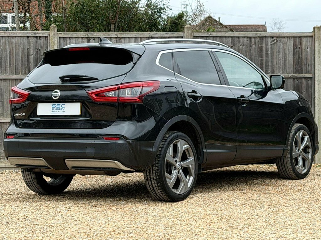 Nissan Qashqai 1.2L Tekna YE67SZX Black #3