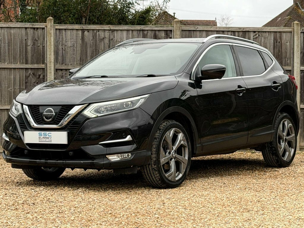 Nissan Qashqai 1.2L Tekna YE67SZX Black #2