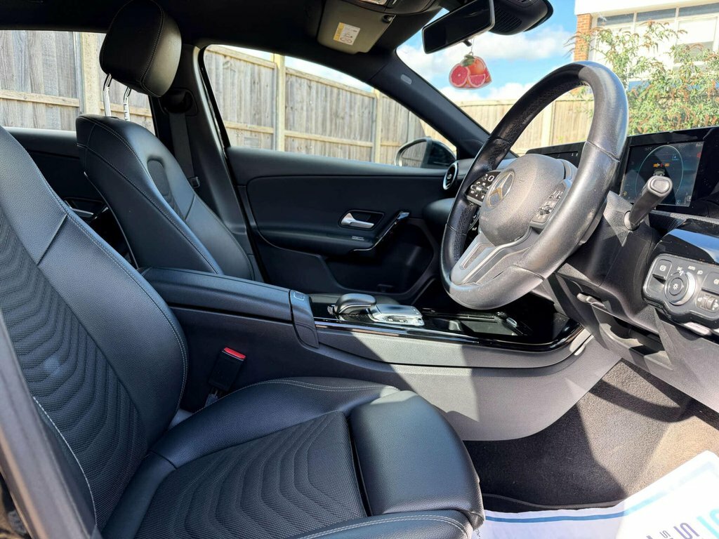 Mercedes-Benz A Class 1.5L Se OV69VKM Black #5