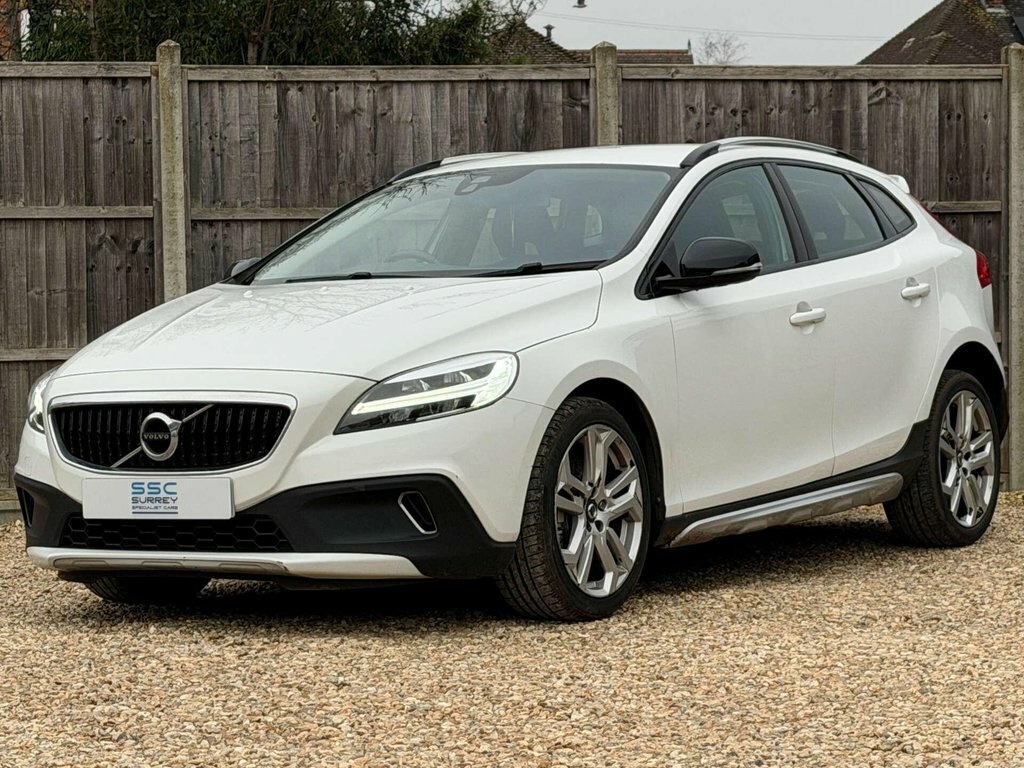 Volvo V40 Cross Country 1.5L Pro DS18WUL White #2