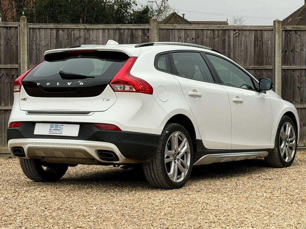 Volvo V40 Cross Country 1.5L Pro DS18WUL White #3