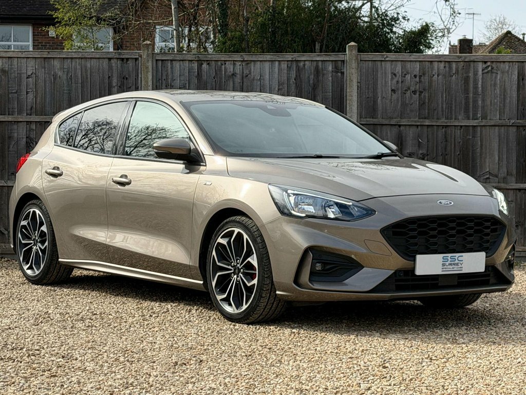 Ford Focus 1L St-line X Silver
