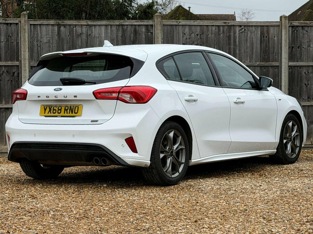 Ford Focus 1L St-line YX68RNO White #4