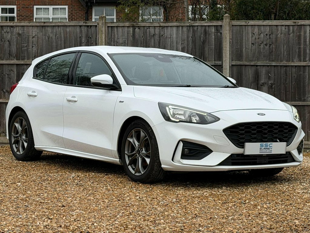 Ford Focus 1L St-line White