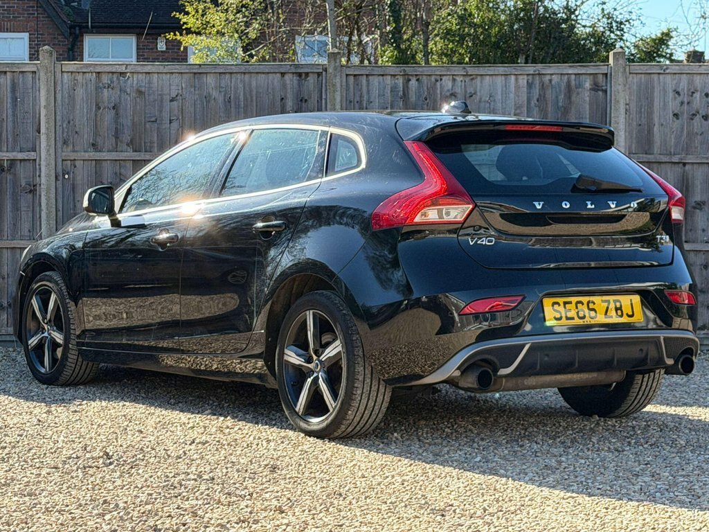 Volvo V40 1.5L R-design SE66ZBJ Black #4