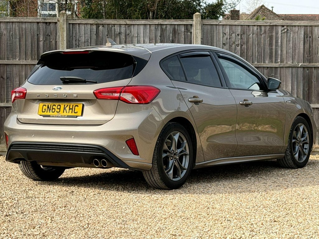Ford Focus 1L St-line GN69KHC Silver #4