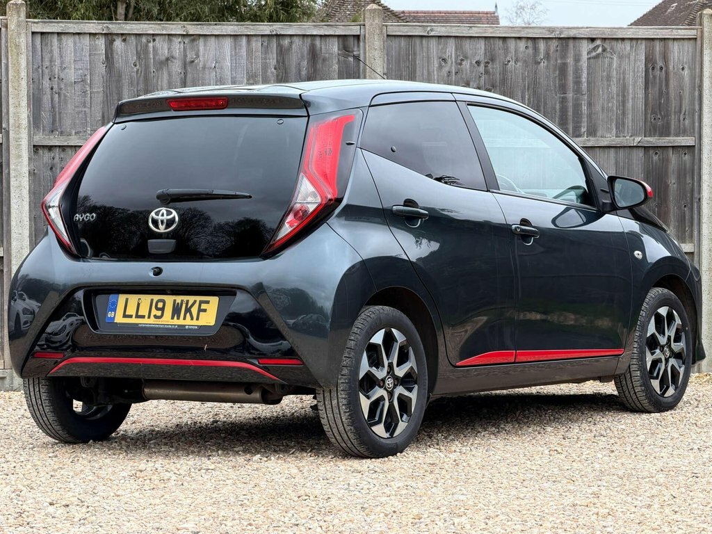 Toyota Aygo X 1L X-trend LL19WKF Grey #4
