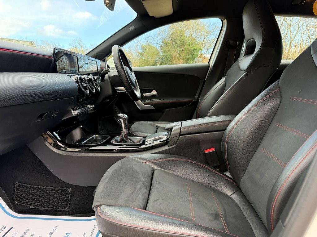Mercedes-Benz A Class 1.3L Amg Line GV19ZZX White #6