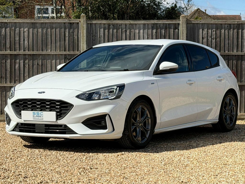 Ford Focus 1L St-line Edition EK70ZWY White #2