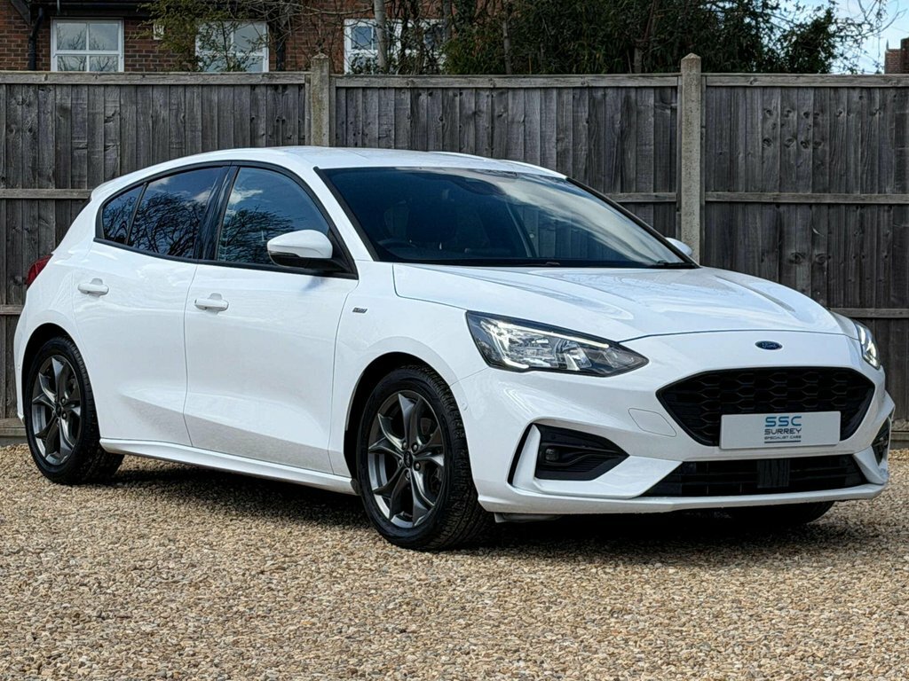Ford Focus 1L St-line Edition White