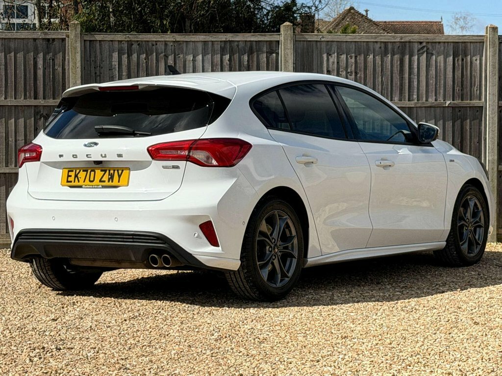 Ford Focus 1L St-line Edition EK70ZWY White #3