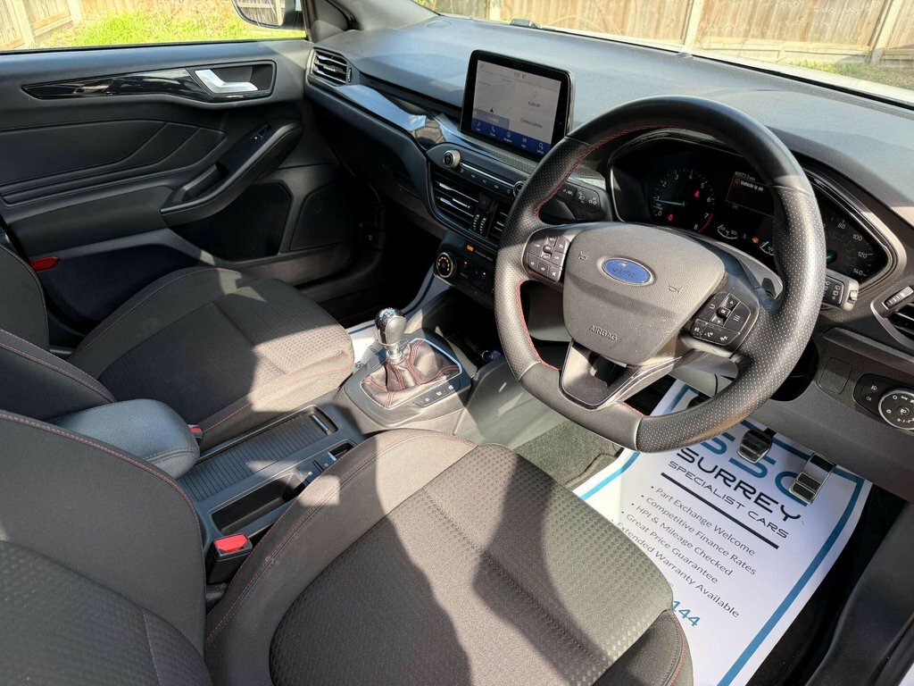 Ford Focus 1L St-line Edition EK70ZWY White #5
