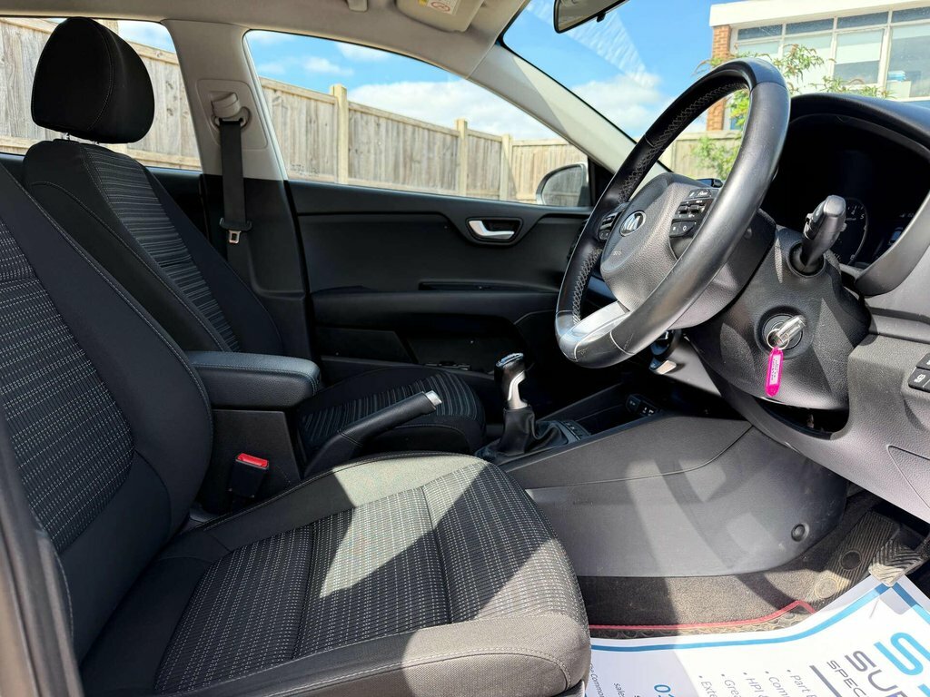 Kia Stonic 1L 2 MF69NTO White #5
