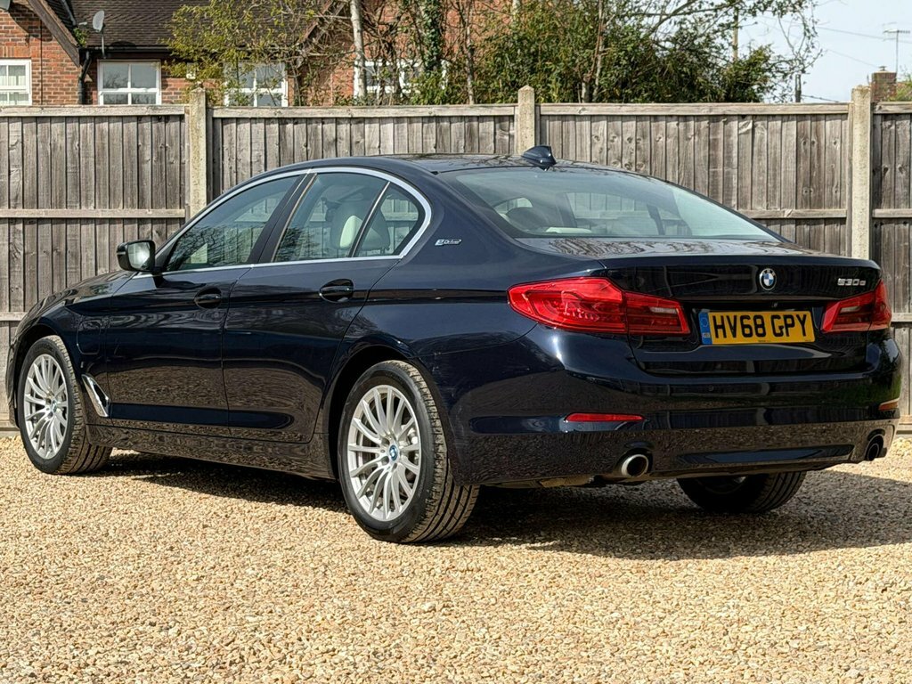BMW 5 Series 2L Se HV68GPY Blue #4