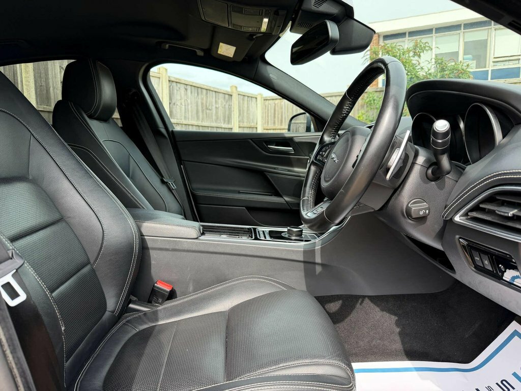 Jaguar XE 2L R-sport DE18FBZ Silver #5