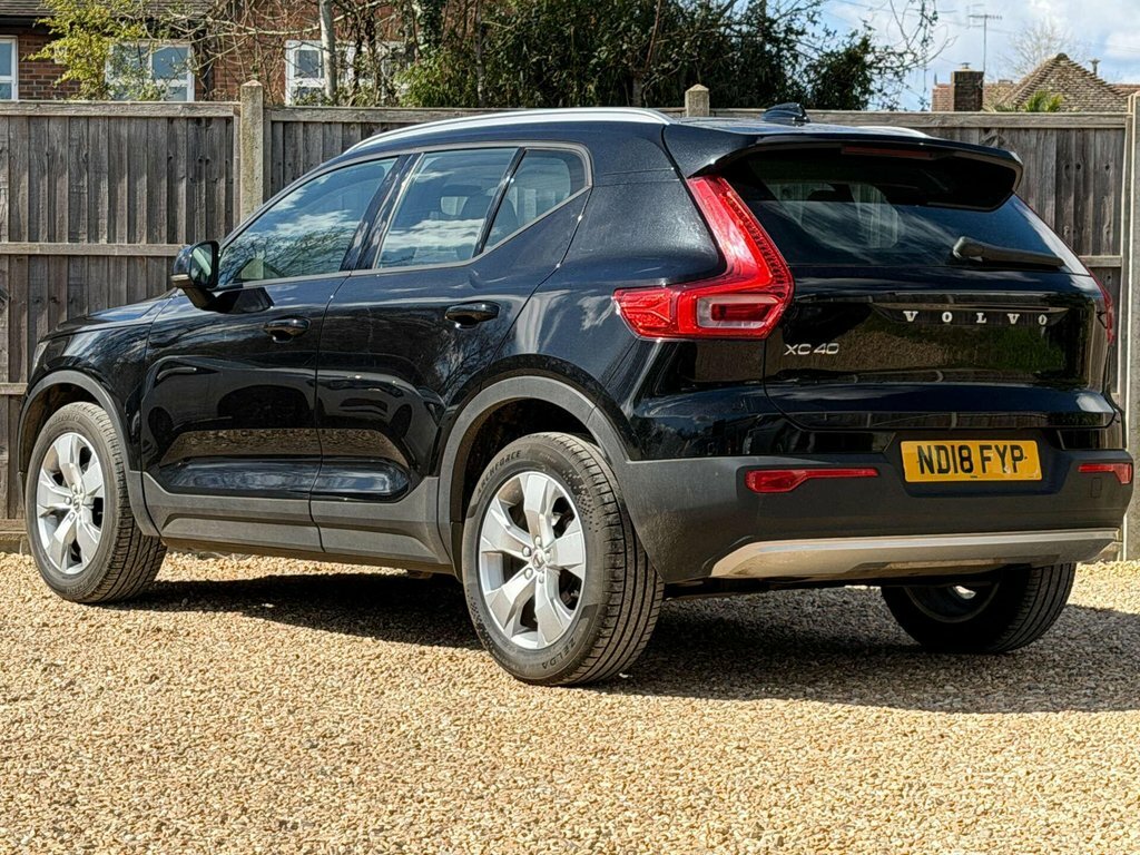Volvo XC40 1.5L Momentum ND18FYP Black #3