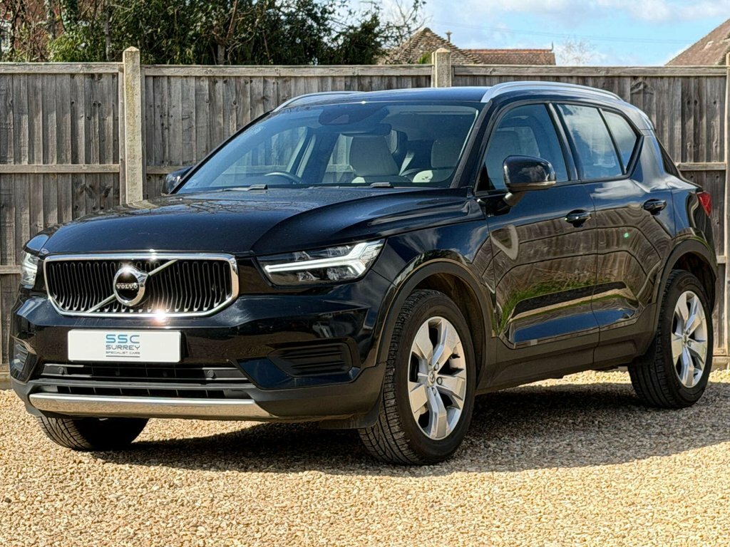 Volvo XC40 1.5L Momentum ND18FYP Black #2