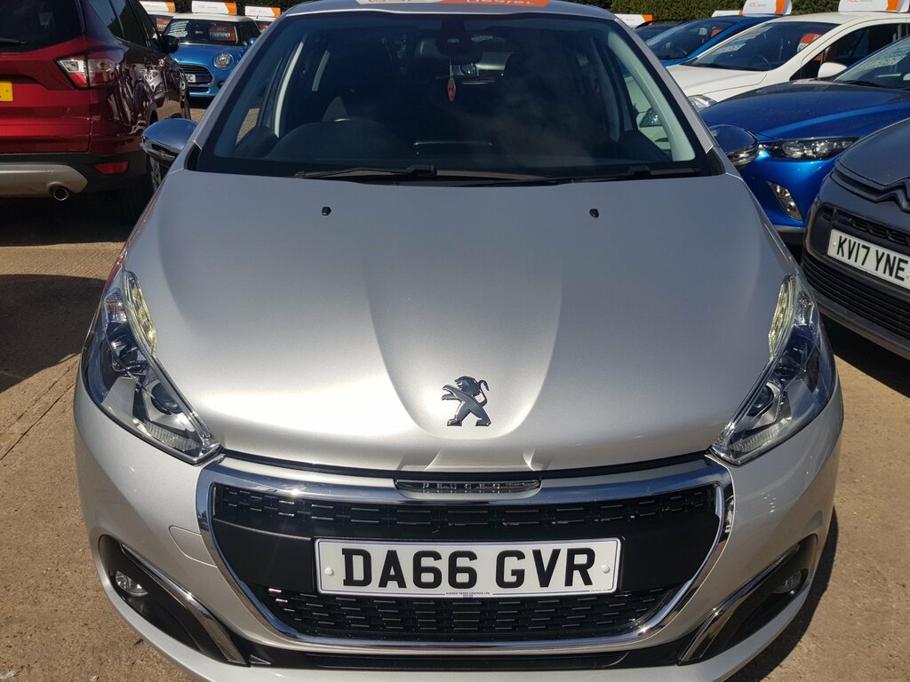 Peugeot 208 1.2 Allure - Only 16,000 Miles Low Tax Silver #5