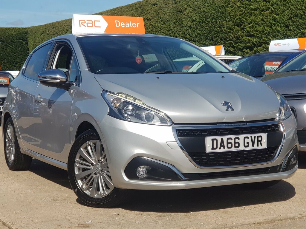 Peugeot 208 1.2 Allure - Only 16,000 Miles Low Tax Silver