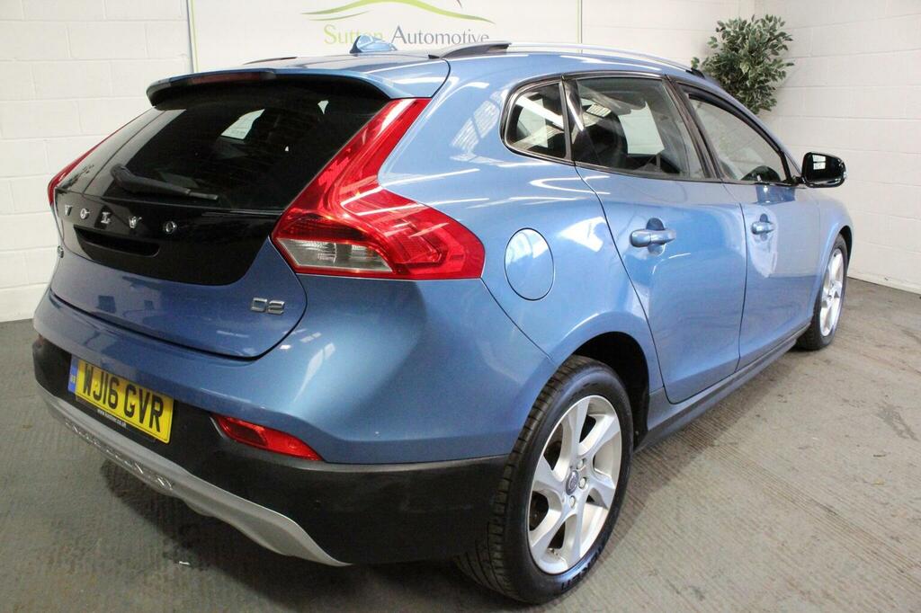 Volvo V40 Cross Country Hatchback 2.0 D2 Lux Euro 6 Ss 201616 Blue #2