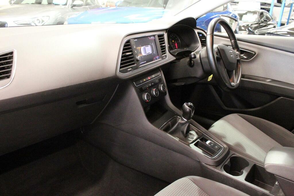 Seat Leon Hatchback 1.6 Tdi Se Dynamic Euro 6 Ss 201 LS68UAD Blue #3
