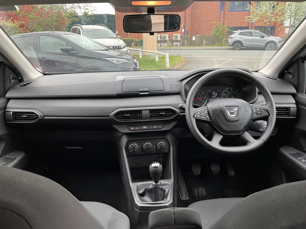 Dacia Sandero 1.0 Sce Essential Hatchback BV22PHU #2