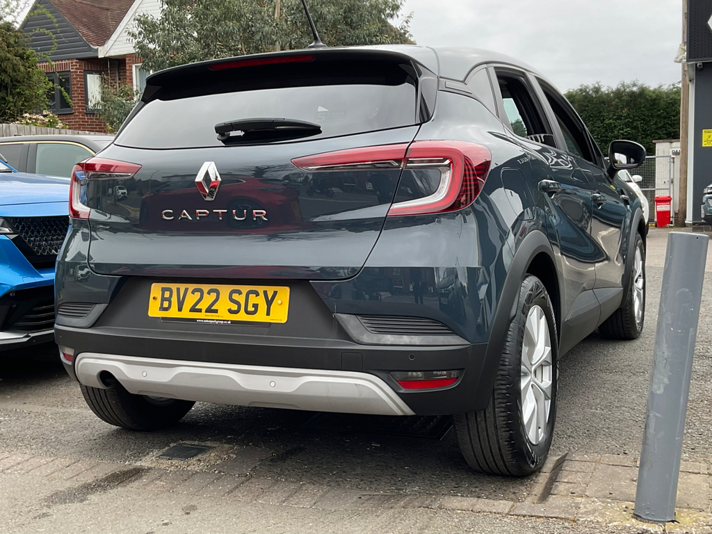 Renault Captur 1.3 Tce Iconic Edition Suv Edc BV22SGY #6