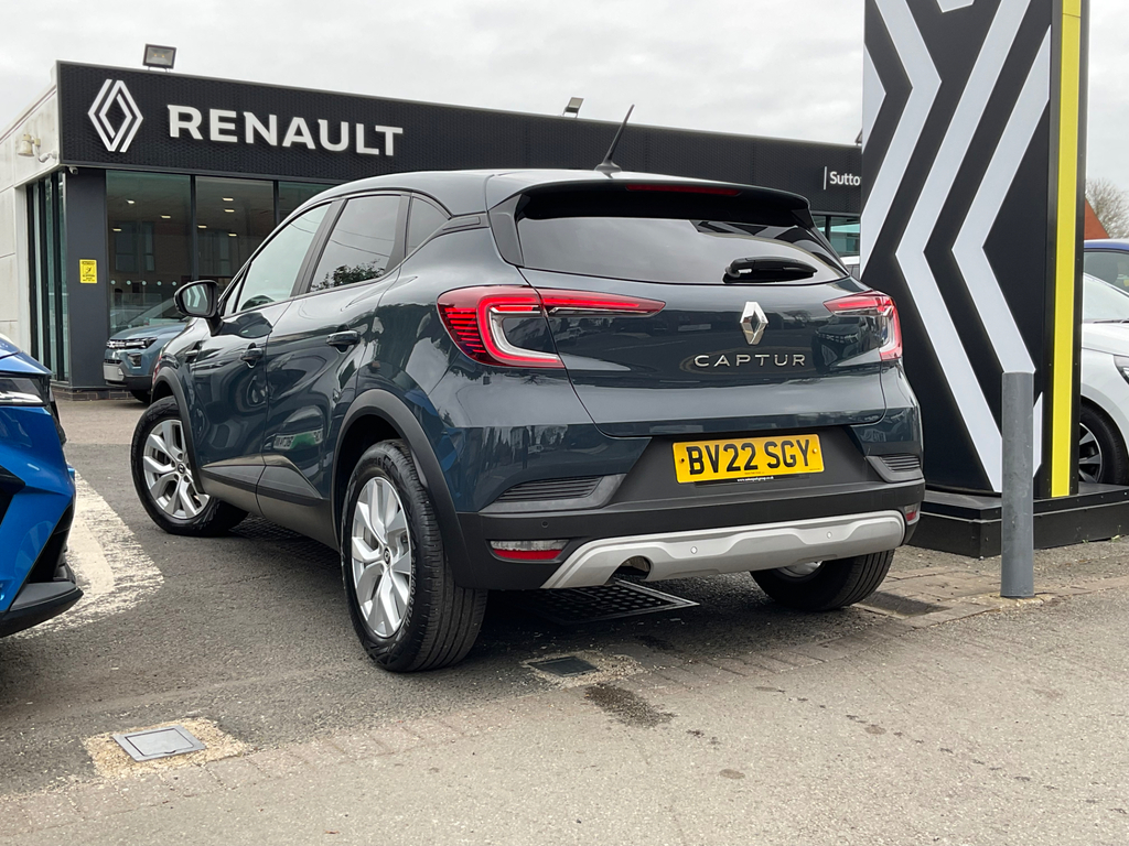 Renault Captur 1.3 Tce Iconic Edition Suv Edc BV22SGY #3