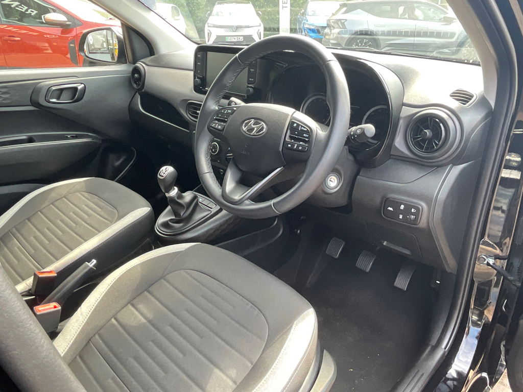 Hyundai I10 1.0 Se Connect Hatchback YR23XLZ #2