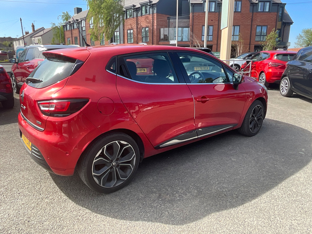 Renault Clio 1.5 Dci Signature Nav Hatchback HT67CNJ #4