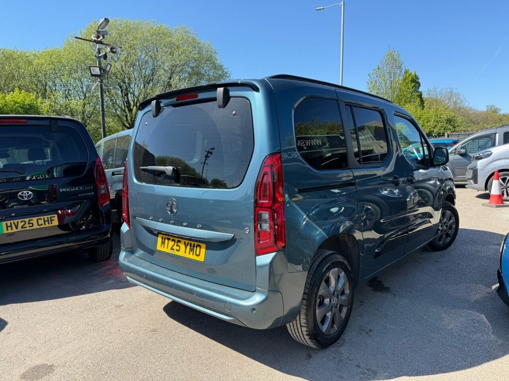 Vauxhall Combo-e Life Mpv MT25YMO Blue #5