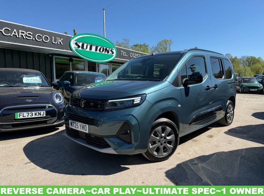 Vauxhall Combo-e Life Mpv Blue