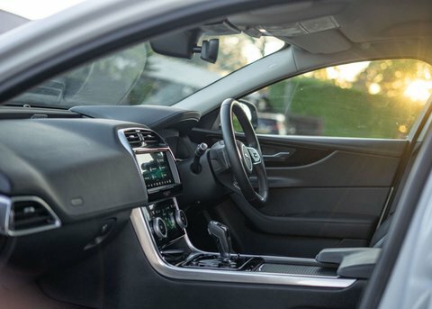 Jaguar XE 2.0 Xe S PX69XEF White #3