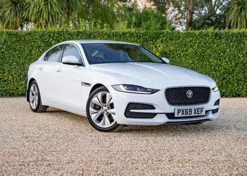 Jaguar XE 2.0 Xe S White