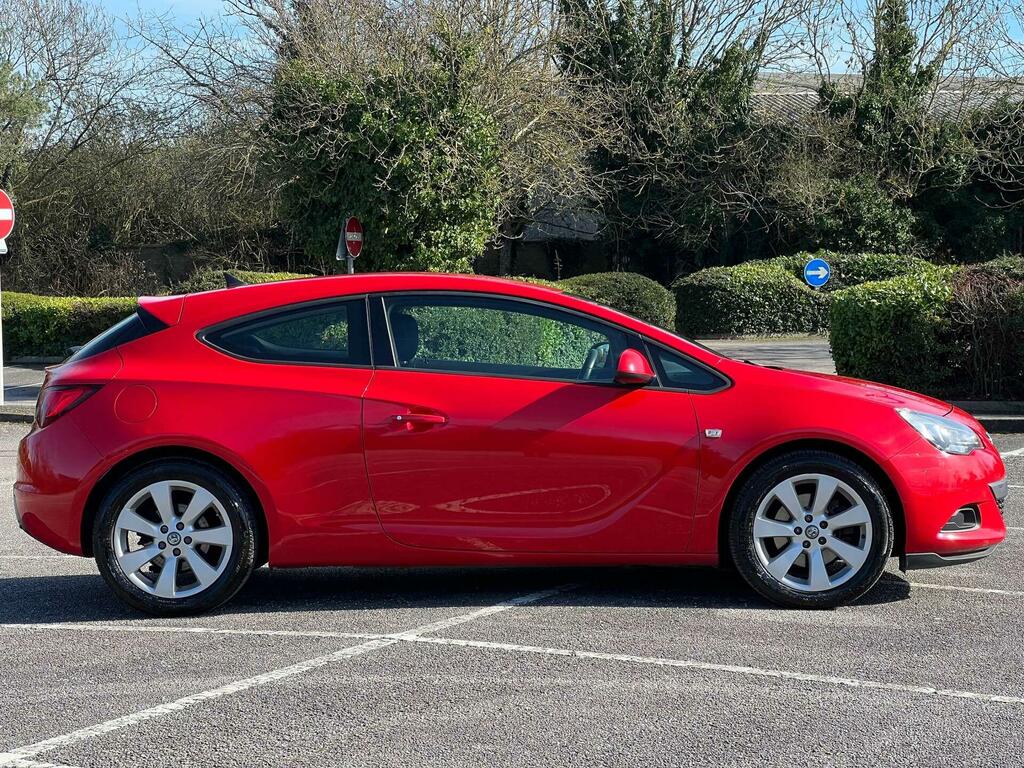 Vauxhall Astra GTC 1.4T Sport Euro 5 Red #5