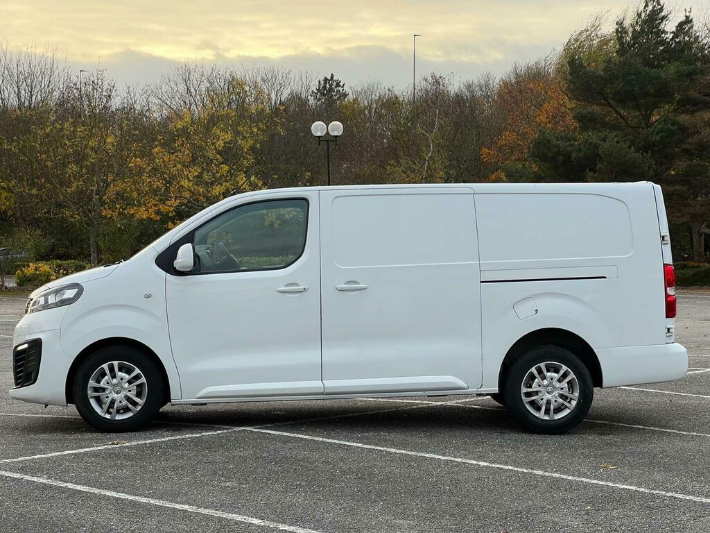 Vauxhall Vivaro 1.5 Turbo D 2900 Sportive L2 H1 Euro 6 Ss DS70NVV White #5