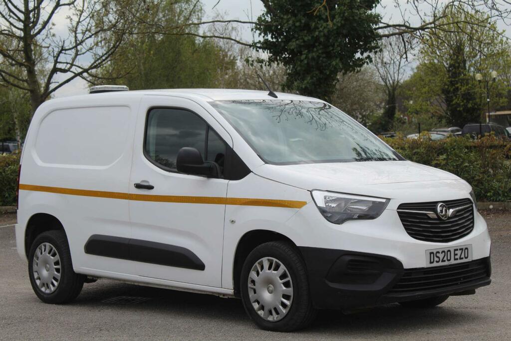Vauxhall Combo 1.6 Turbo D 2300 Sportive L1 H1 Euro 6 Ss White