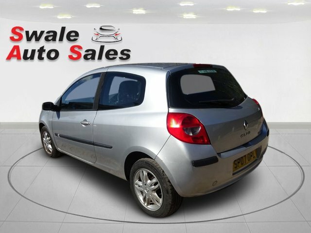 Renault Clio 1.4 16V Dynamique Hatchback Silver #6