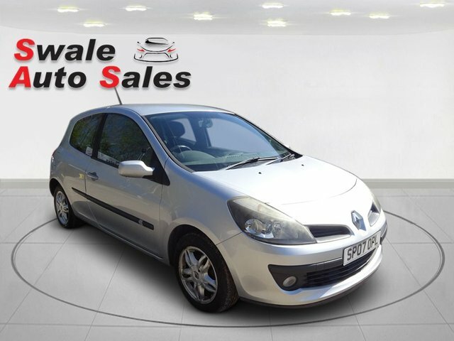 Renault Clio 1.4 16V Dynamique Hatchback Silver #3