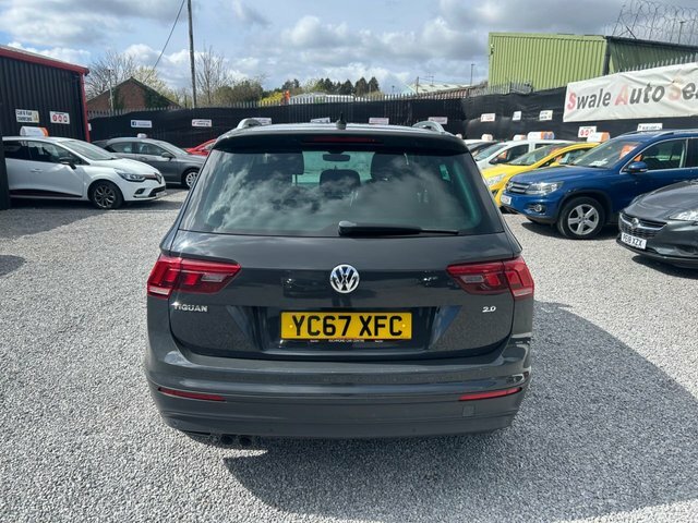 Volkswagen Tiguan 2.0 Tdi Se Navigation YG67XFC Grey #4