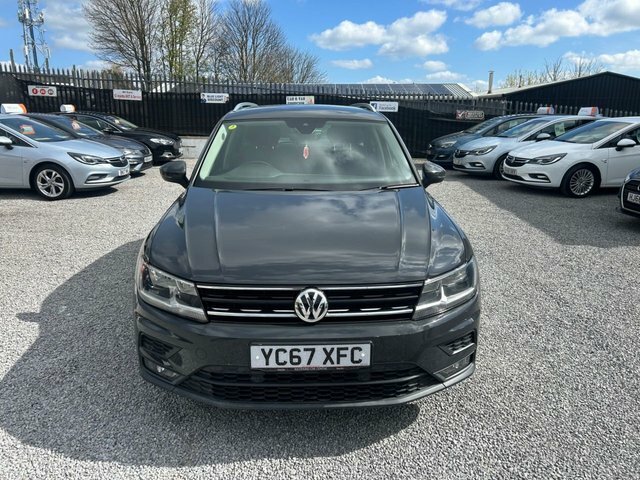 Volkswagen Tiguan 2.0 Tdi Se Navigation YG67XFC Grey #2