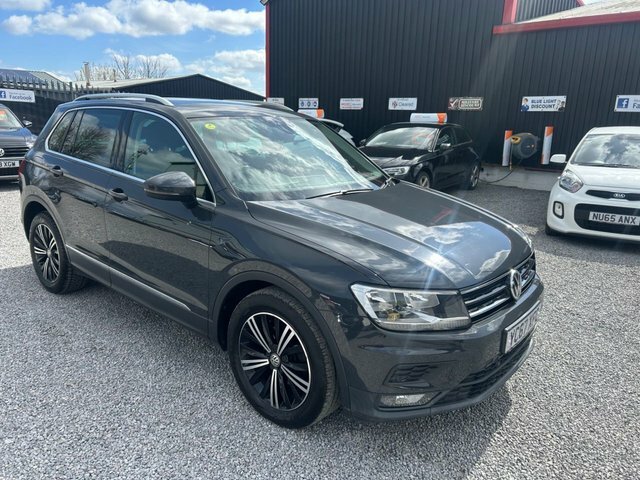Volkswagen Tiguan 2.0 Tdi Se Navigation YG67XFC Grey #3
