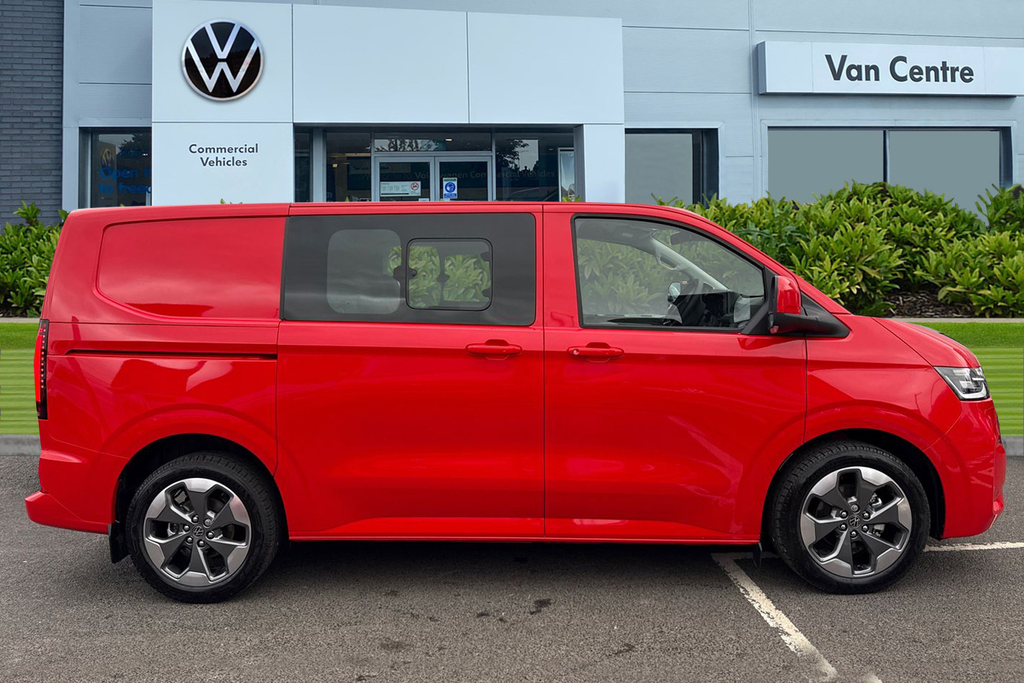 Volkswagen E-Transporter Swb 286Ps 65Kwh 5 Seats Red #3